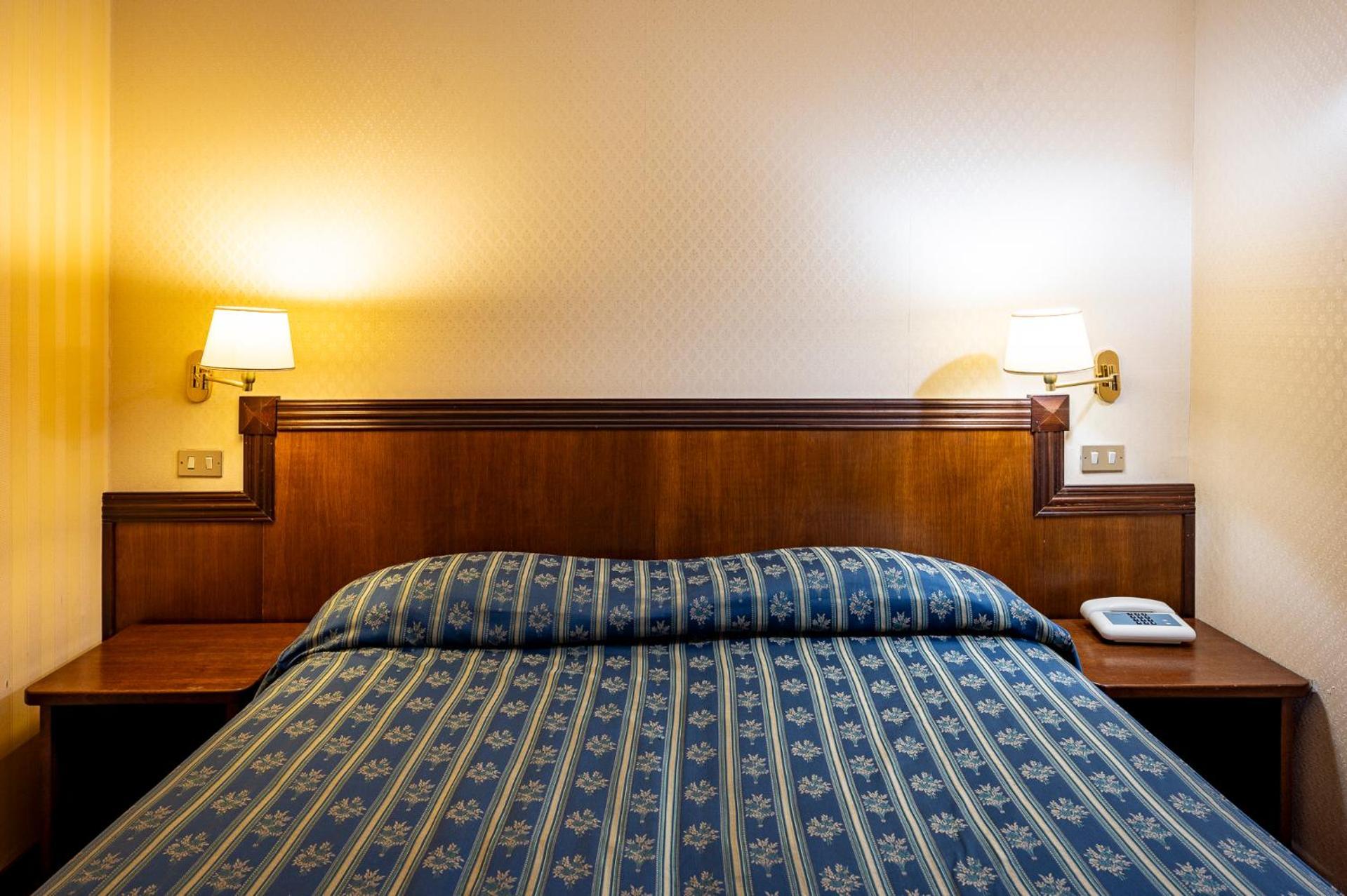 Hotel Corona & Spa ペスカッセーロリ エクステリア 写真