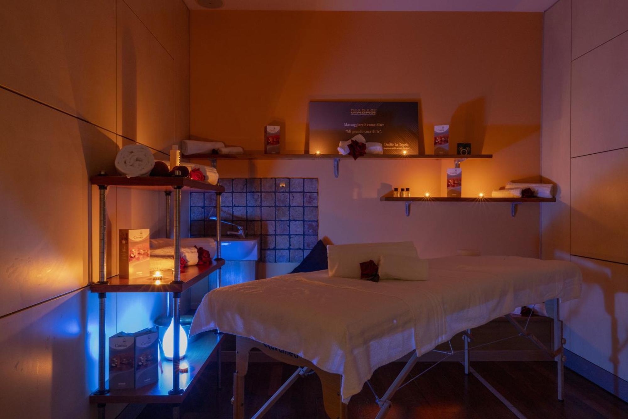 Hotel Corona & Spa ペスカッセーロリ エクステリア 写真