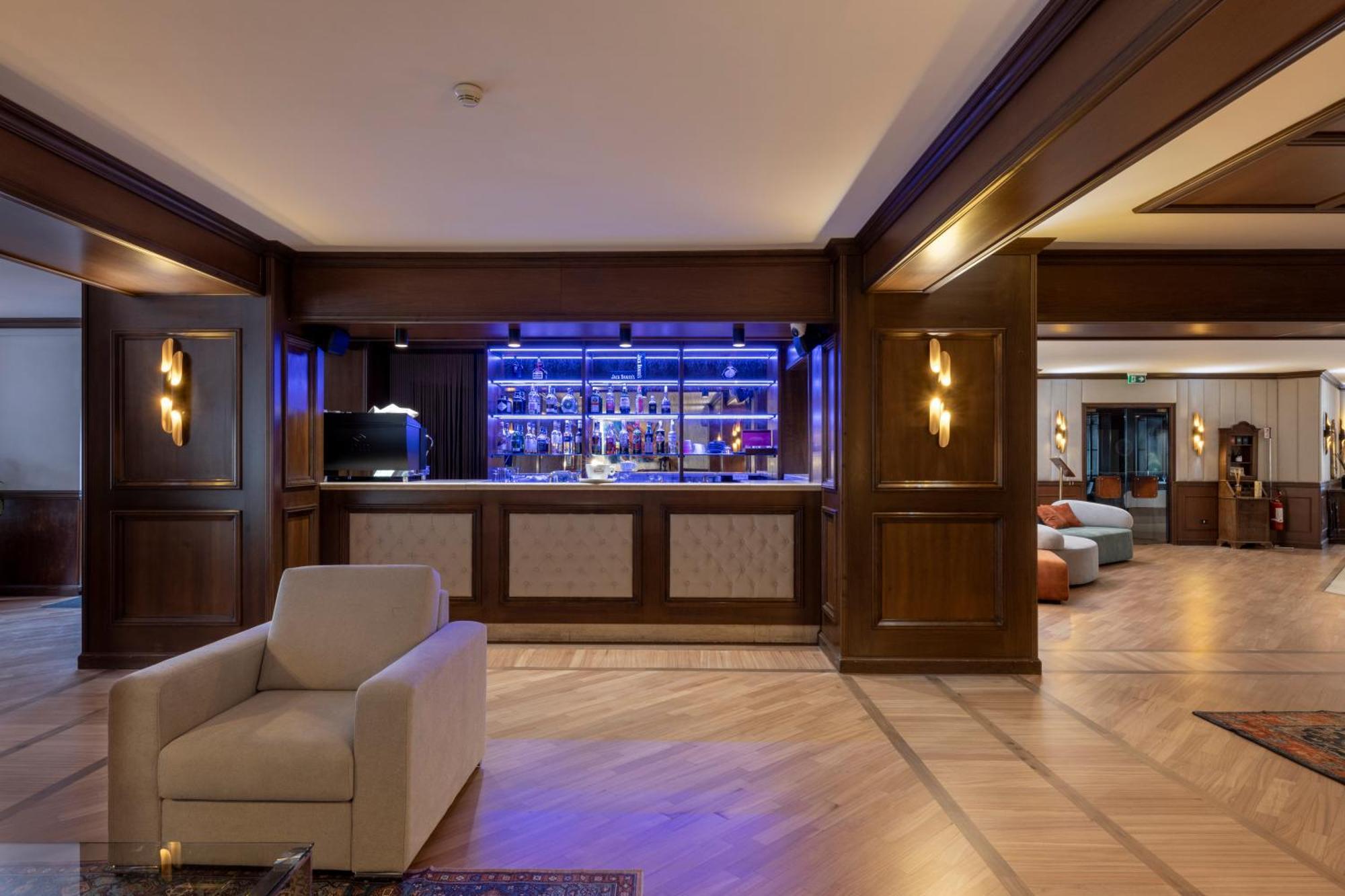 Hotel Corona & Spa ペスカッセーロリ エクステリア 写真