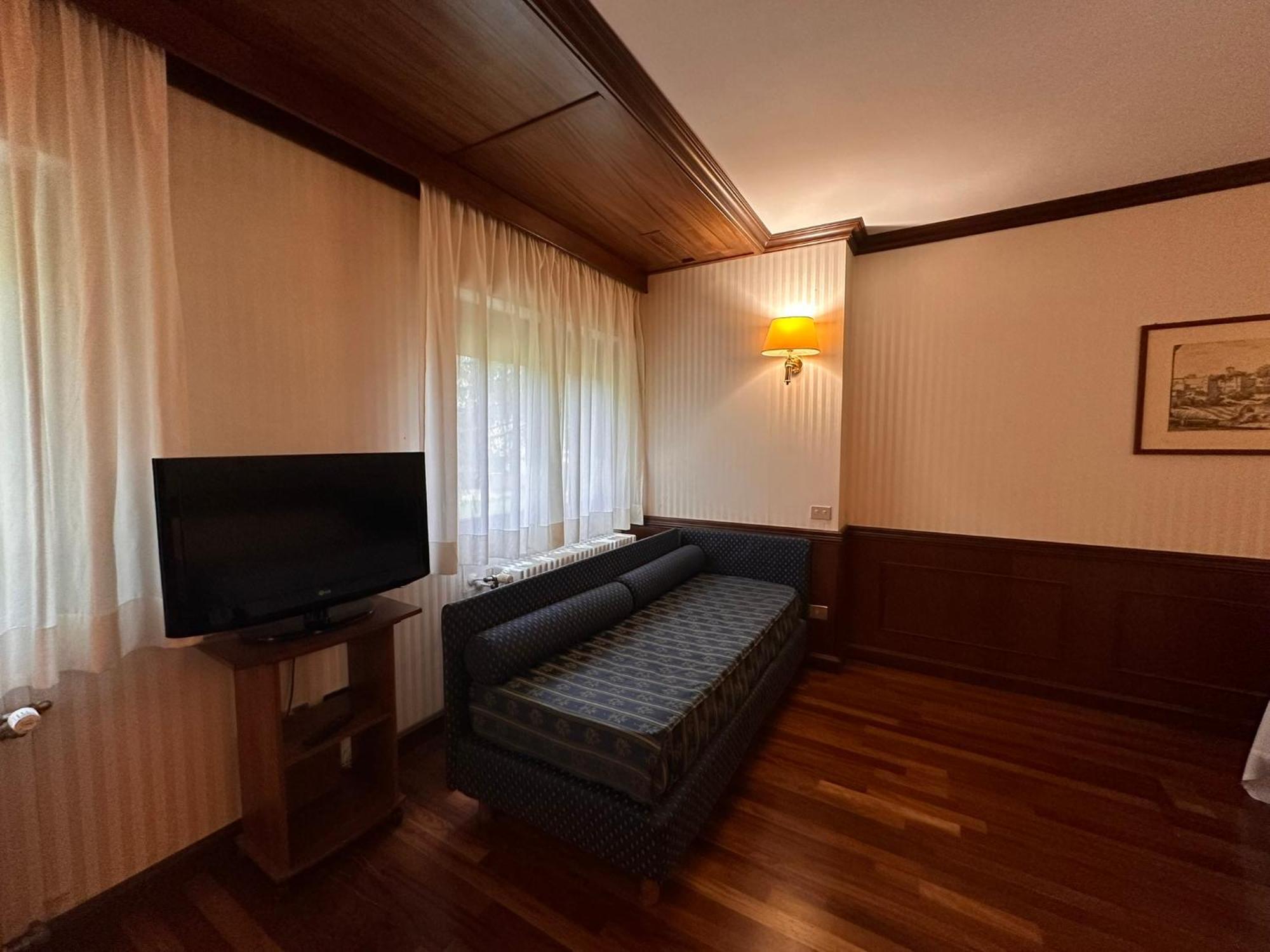 Hotel Corona & Spa ペスカッセーロリ エクステリア 写真