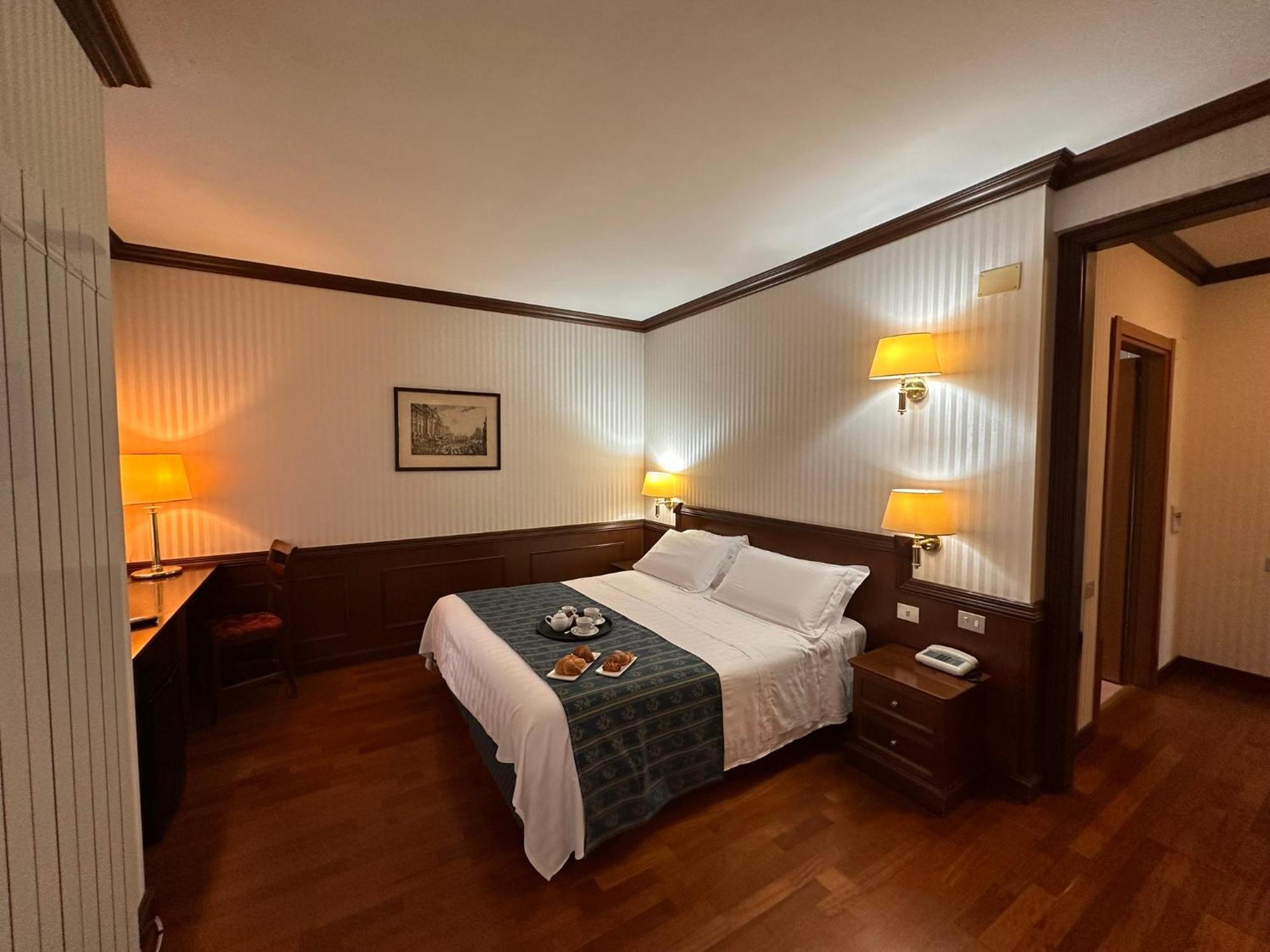 Hotel Corona & Spa ペスカッセーロリ エクステリア 写真